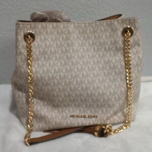 Michael Kors Jet Set Item chain signature shoulder tote